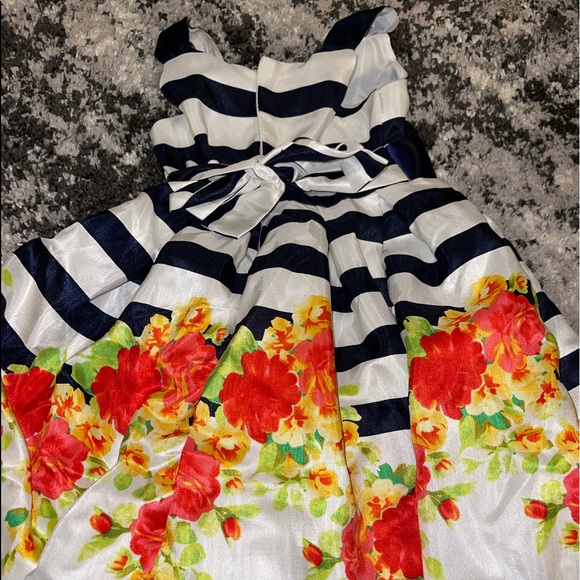 Girls Macys Dress Size 6 - Picture 1 of 4